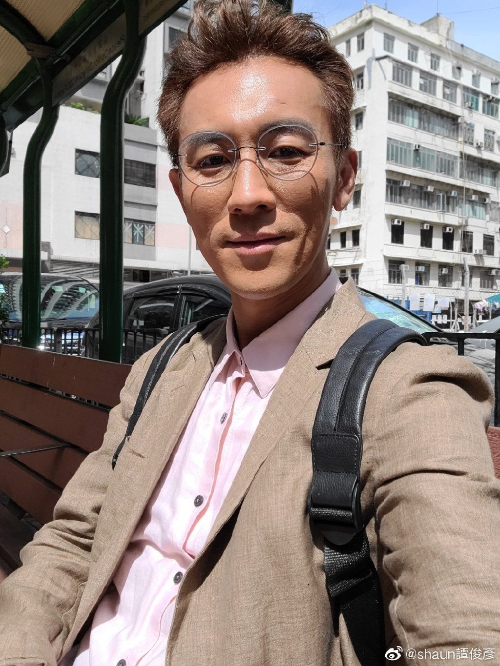 譚俊彥工作照。