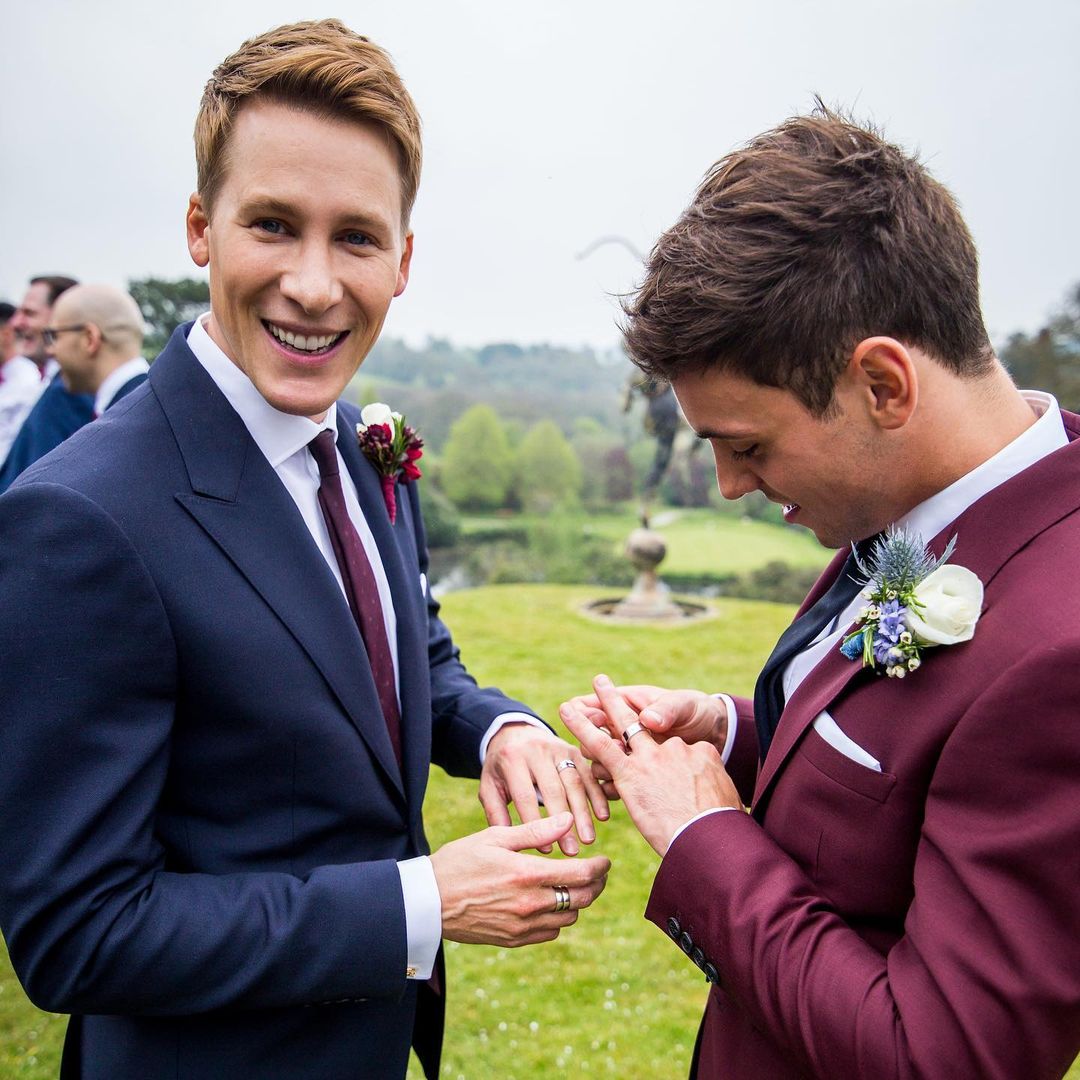 Tom Daley與老公Dustin Lance Black的結婚照。