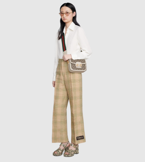 OL背Gucci手袋