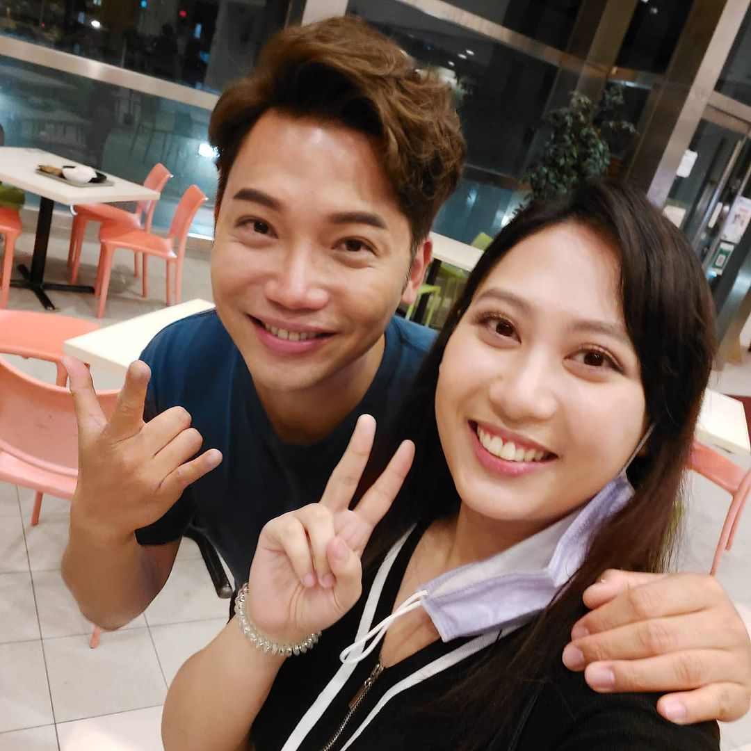 「東涌羅浩楷」Kirsten利愛安分享與黃建東的合照。