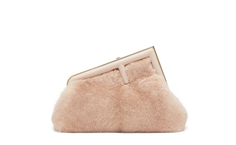 FENDI First 皮草