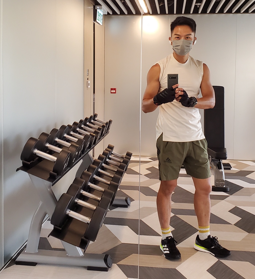 胡諾言將天台改成健身室