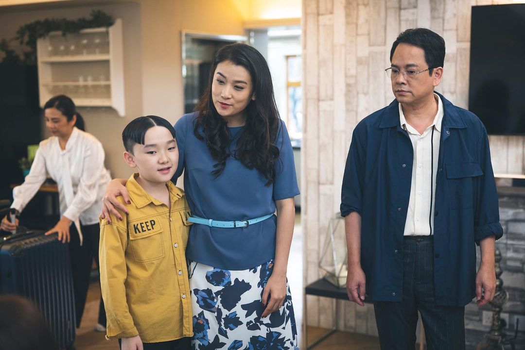 媽媽葉凱茵與小智拍攝花絮。