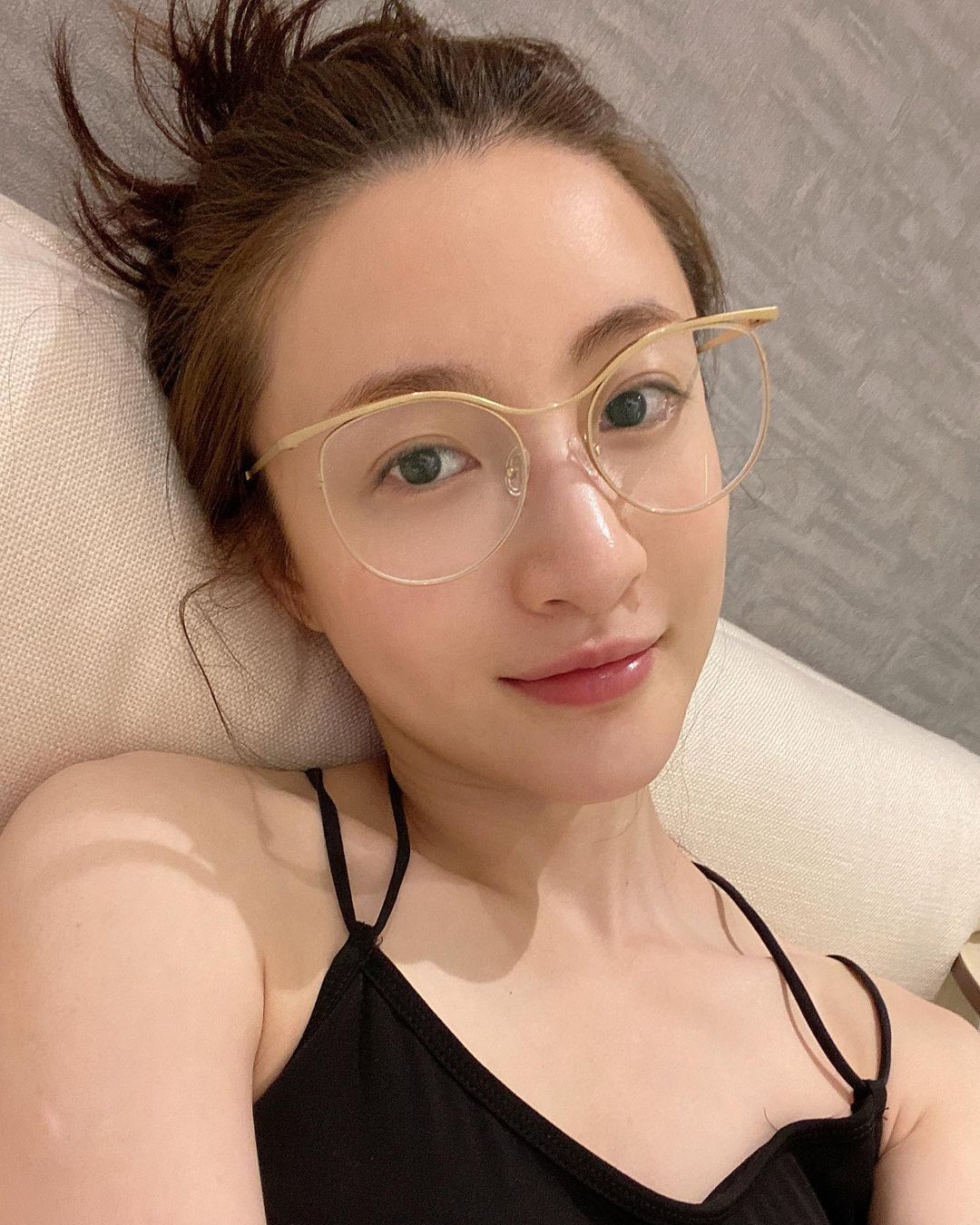 林夏薇牛奶肌第一招:徹底清潔