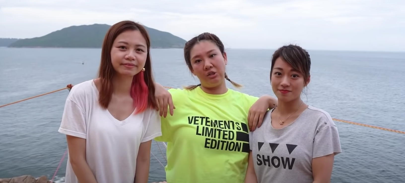 兩名善長和鄭欣宜一起參與大挑戰