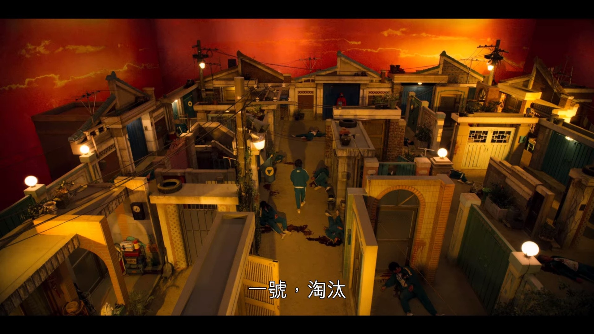 《魷魚遊戲》中的「001」老伯輸掉遊戲知道廣播被淘汰