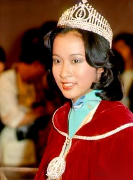凡是提到嫁入豪門的例子,不得不提1977年港姐冠軍朱玲玲