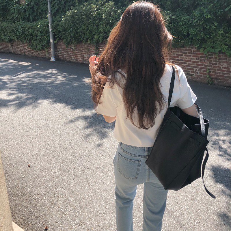 這款米棕色最適合想有些格調的女生