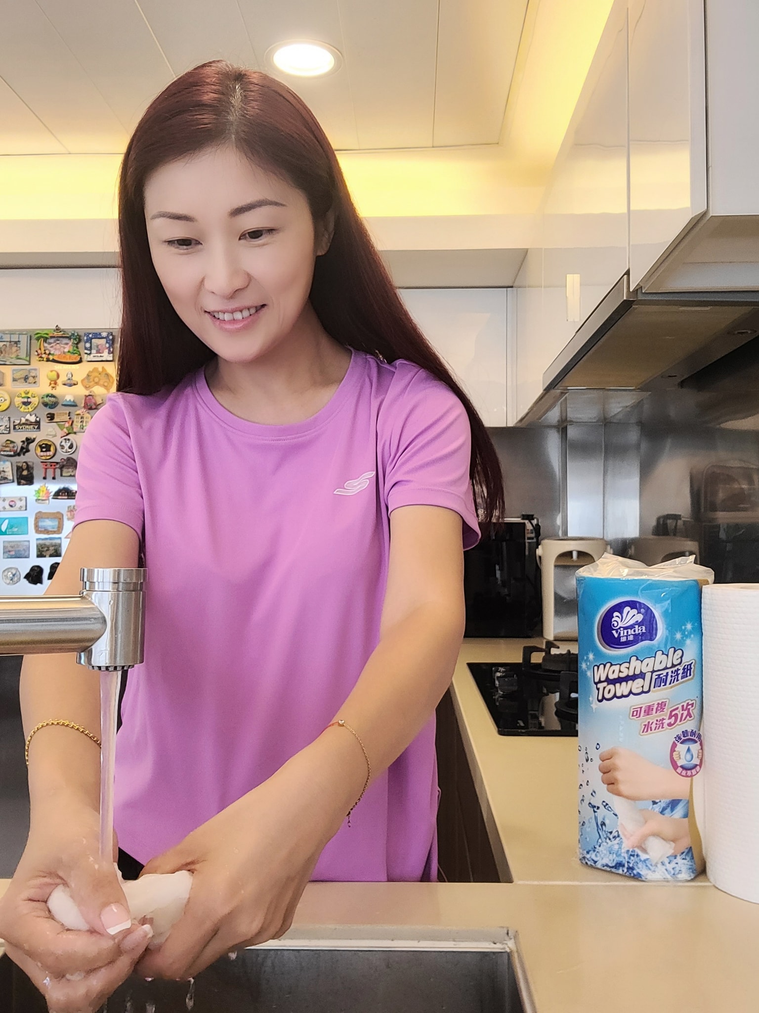 陳琪家中的廚房好大