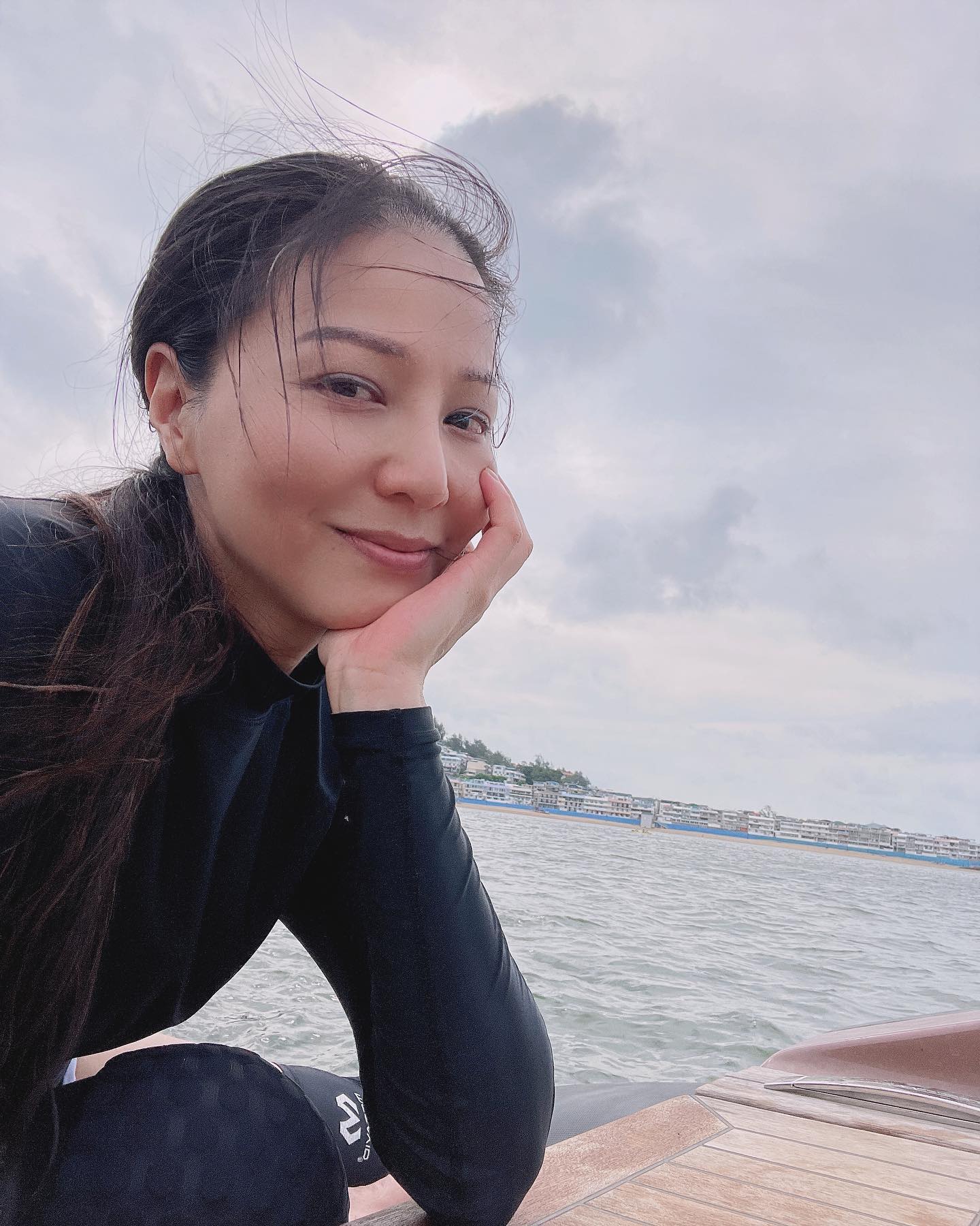 滕麗名已經祝福舊愛魏駿傑