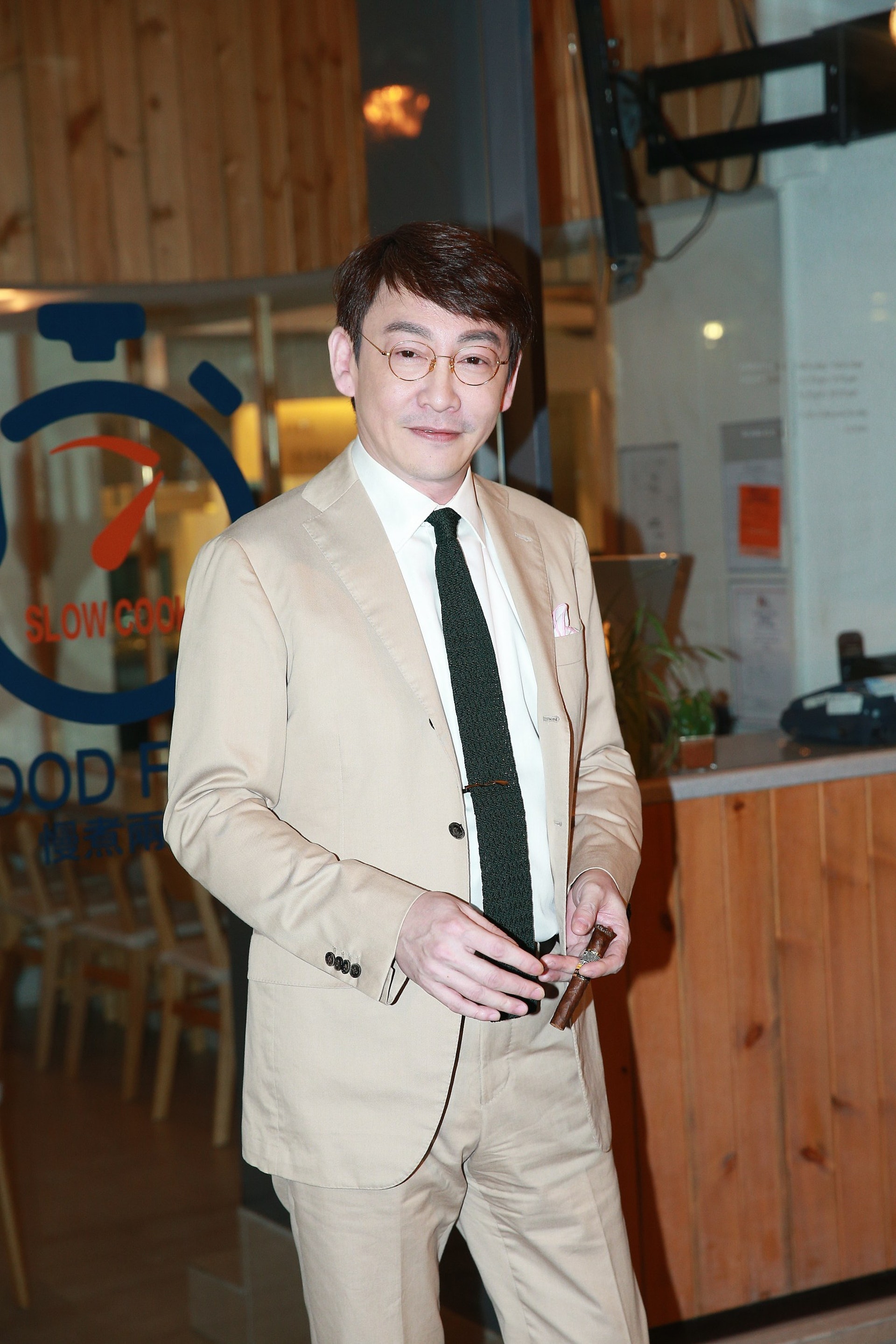 吳啟明投資開餐廳