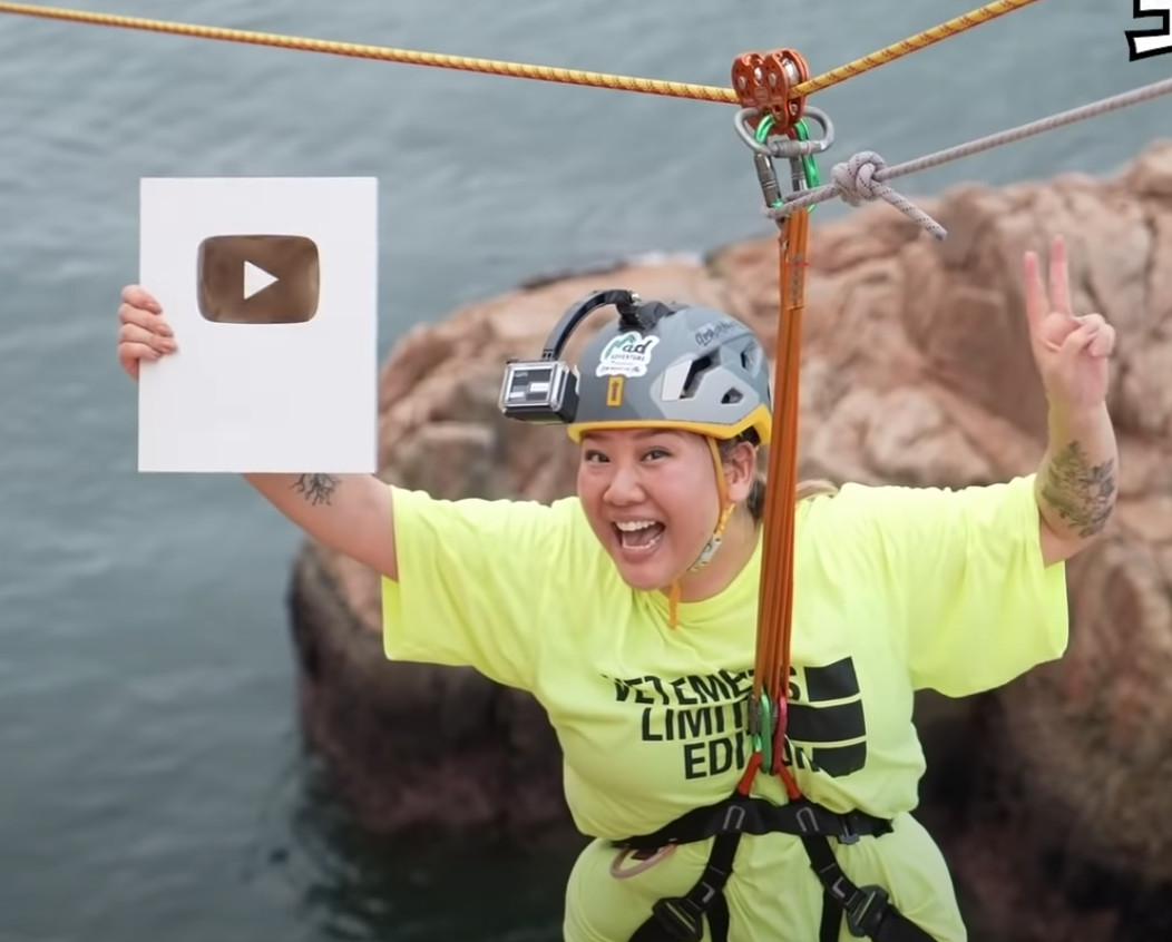 鄭欣宜YouTube頻道至今已經有十萬人訂閱