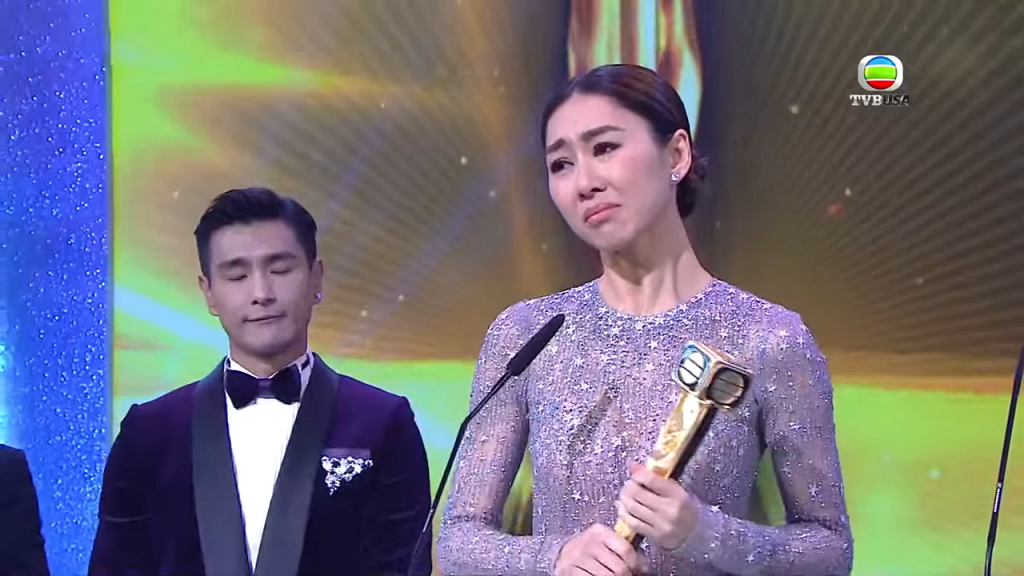 胡定欣憑《鬼同你OT》奪視后上位