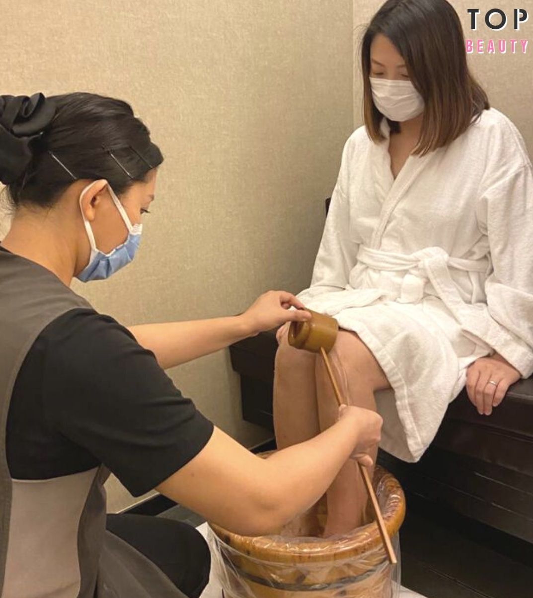 美容師先為我浸上紅參足浴