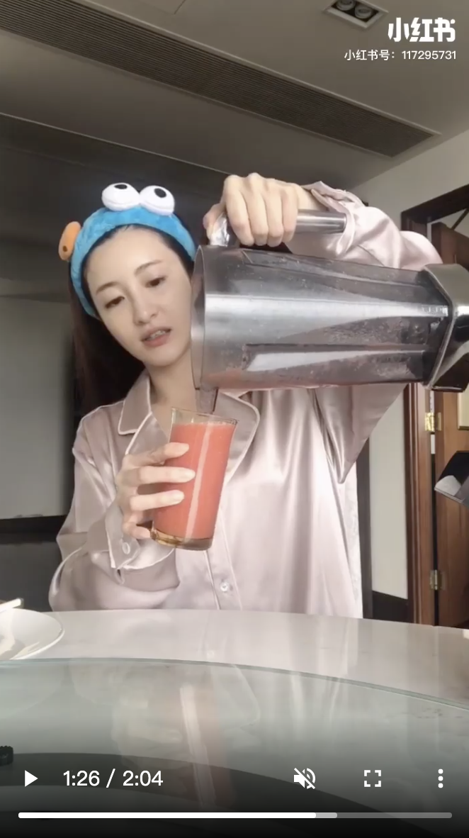 林夏薇自製蕃茄檸檬汁。