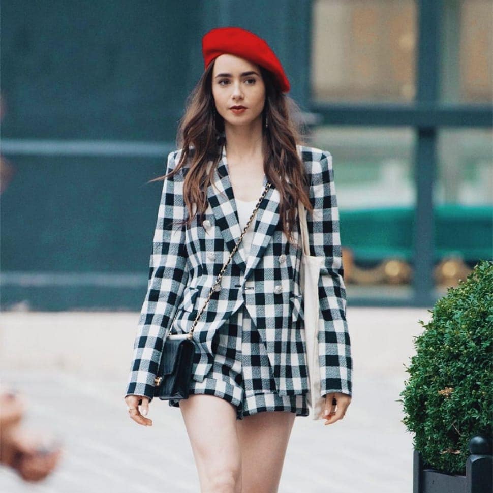 《Emily in Paris》Emily的法式穿搭。