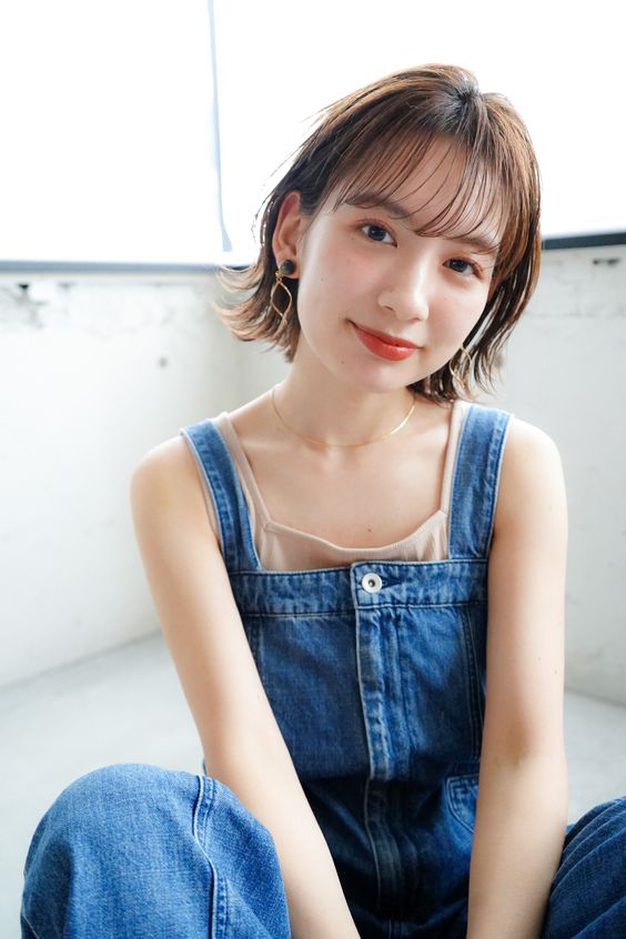 小 Ω 短髮