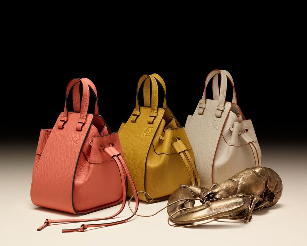LOEWE Hammock於2016年的春夏系列之中面世