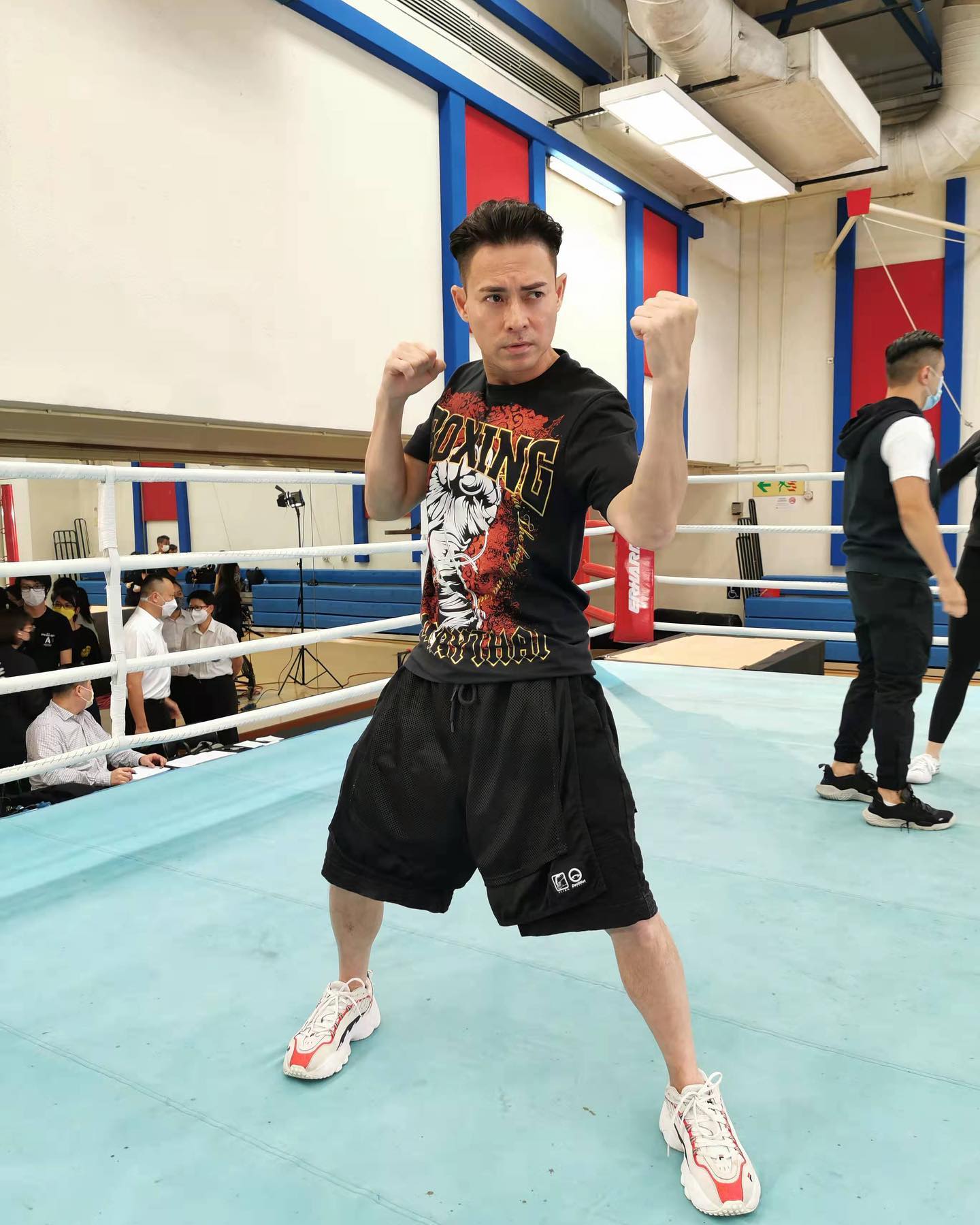 海俊傑試過一年無工作終日以淚洗面