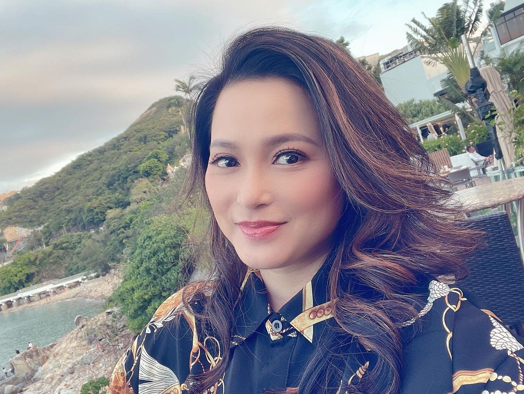 樊亦敏情路坎坷