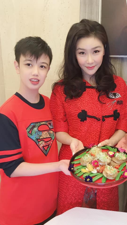 張慧儀與養子情如親生母子