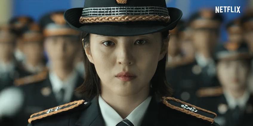 《以吾之名》講述女主角尹智友(韓韶禧飾)在她17歲時親眼目睹父親遇害