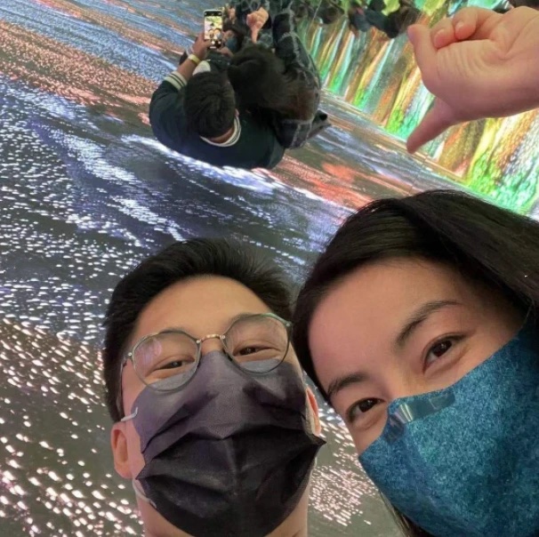 霍啟剛郭晶晶近日又再出發到長洲一日遊