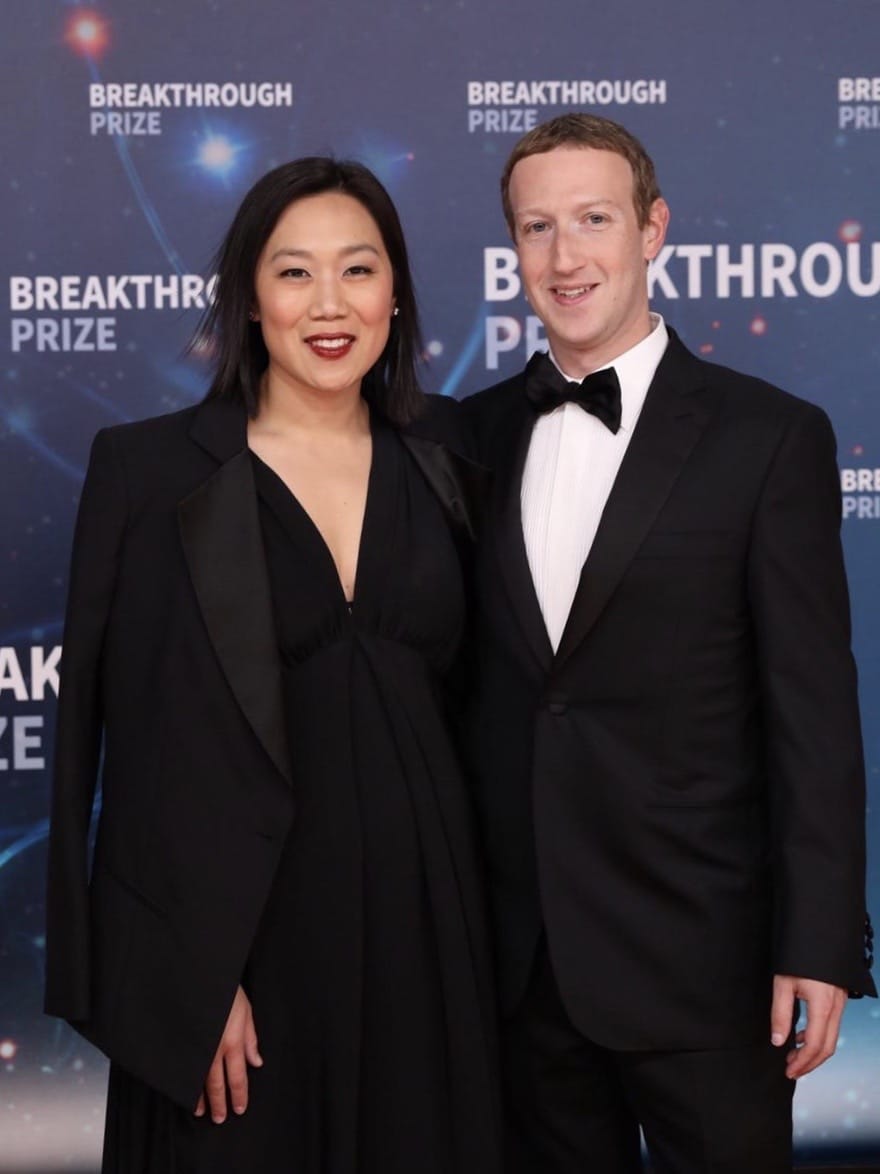 現年37歲的他不只是科技達人,私底下也是一位愛妻號。