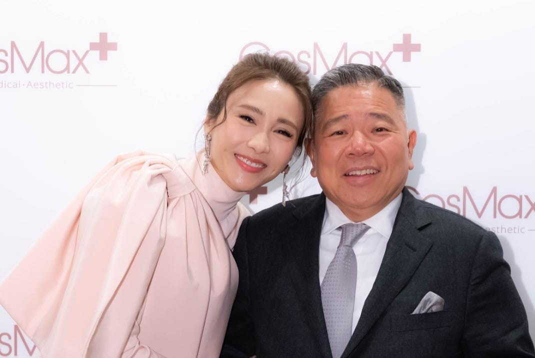 黎姿身邊少不了一個很重要的人,他就是丈夫馬廷強