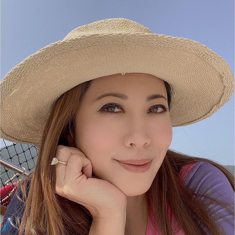 歷時近9個小時的手術順利完成，休養了一個多月後如今李樂詩身體狀況相當樂觀