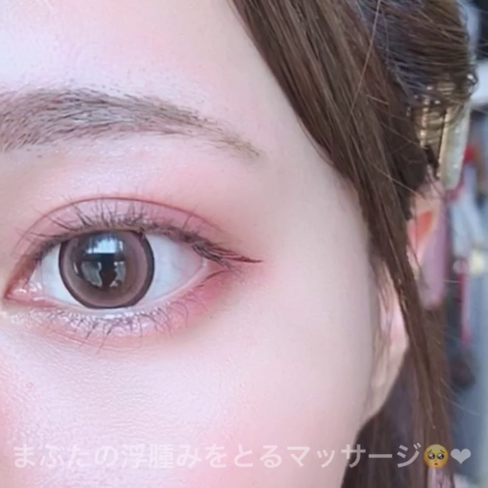 透過按摩消腫按摩變雙眼皮