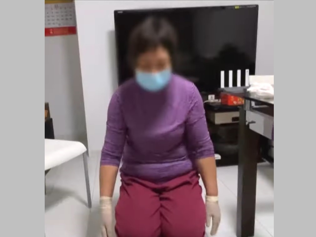 《東張西望》女保安娟姐下跪認錯?