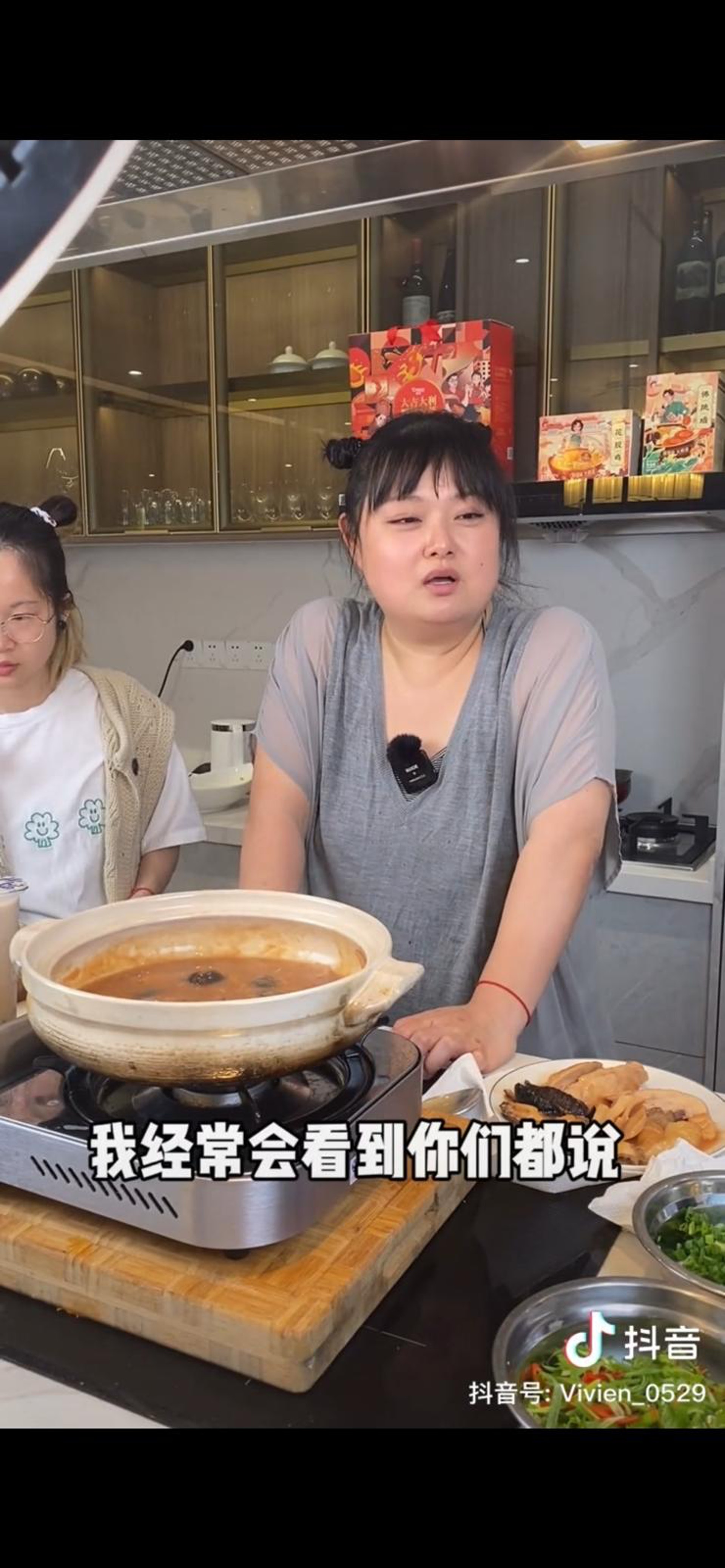 「細細粒」陳嘉佳(小寶)早前在抖音上再開直播。
