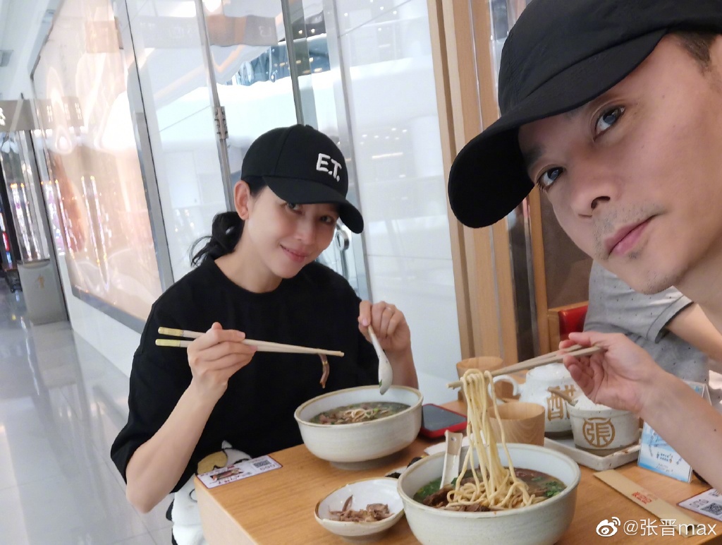 蔡少芬張晉平日相當恩愛。