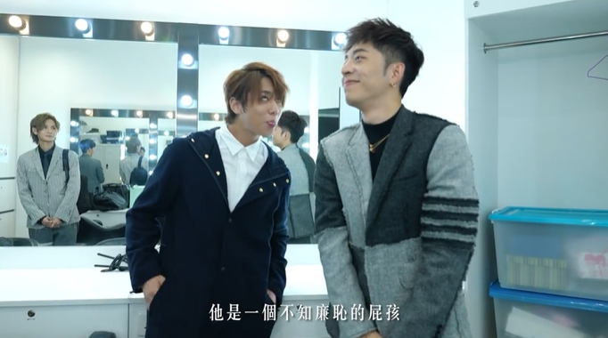 MIRROR姜濤預告中有與成員的互動。