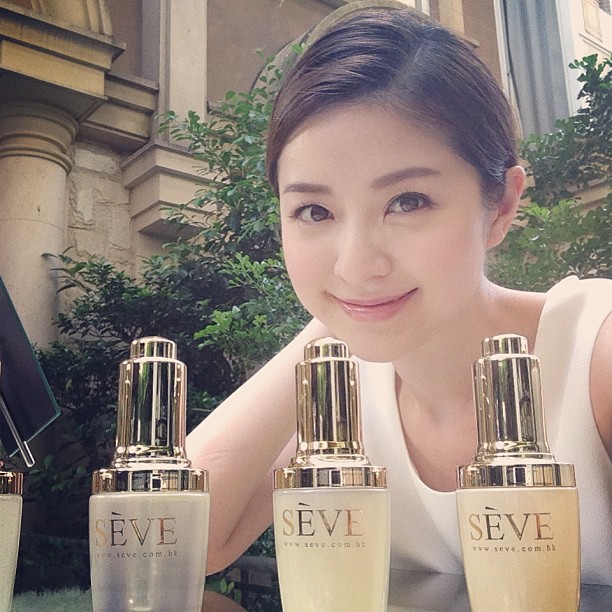 徐淑敏(Suki 現名為徐菁遙)曾開個人美妝品牌。