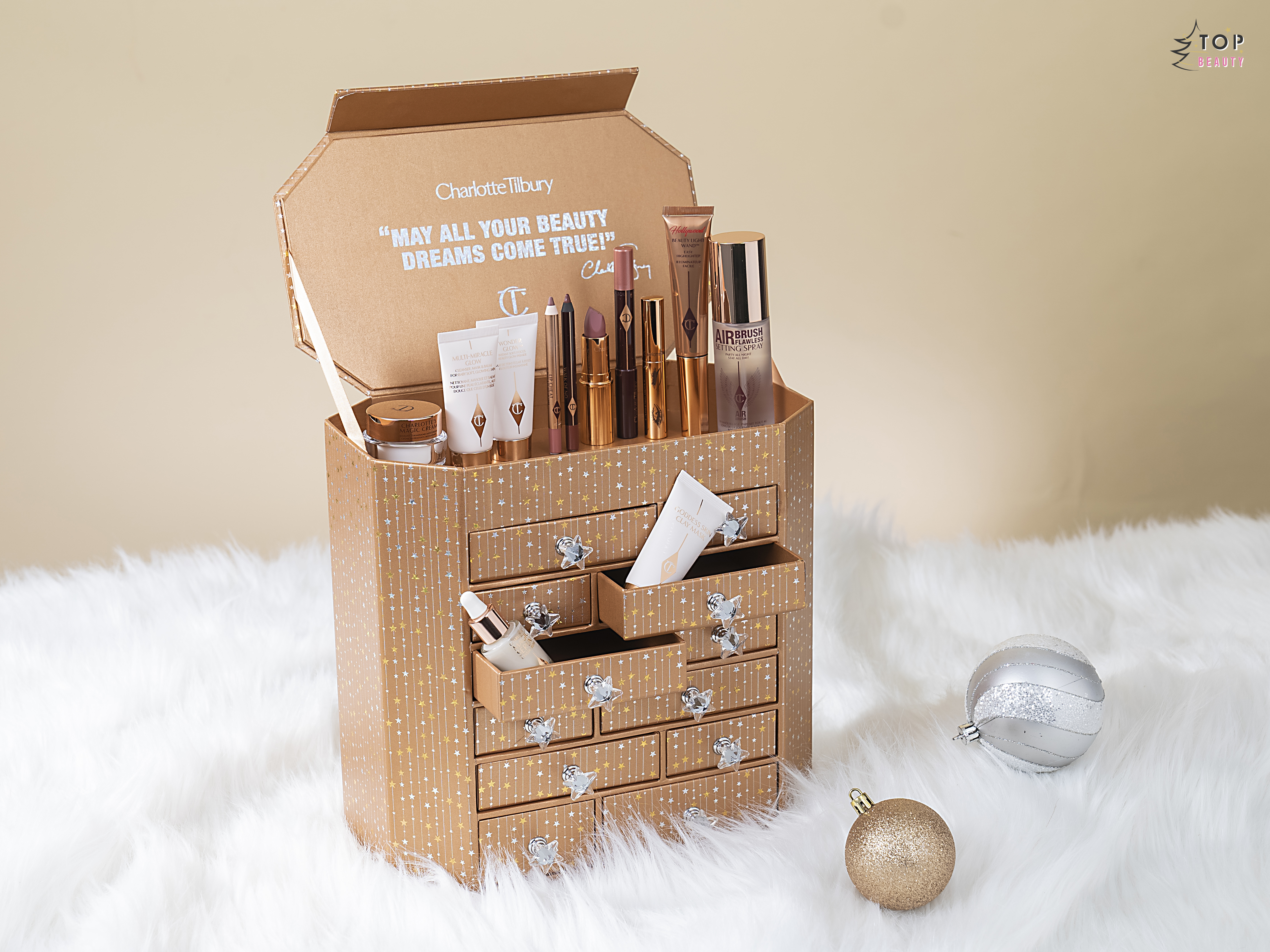 Charlotte Tilbury 魔法星光寶盒 $1,600