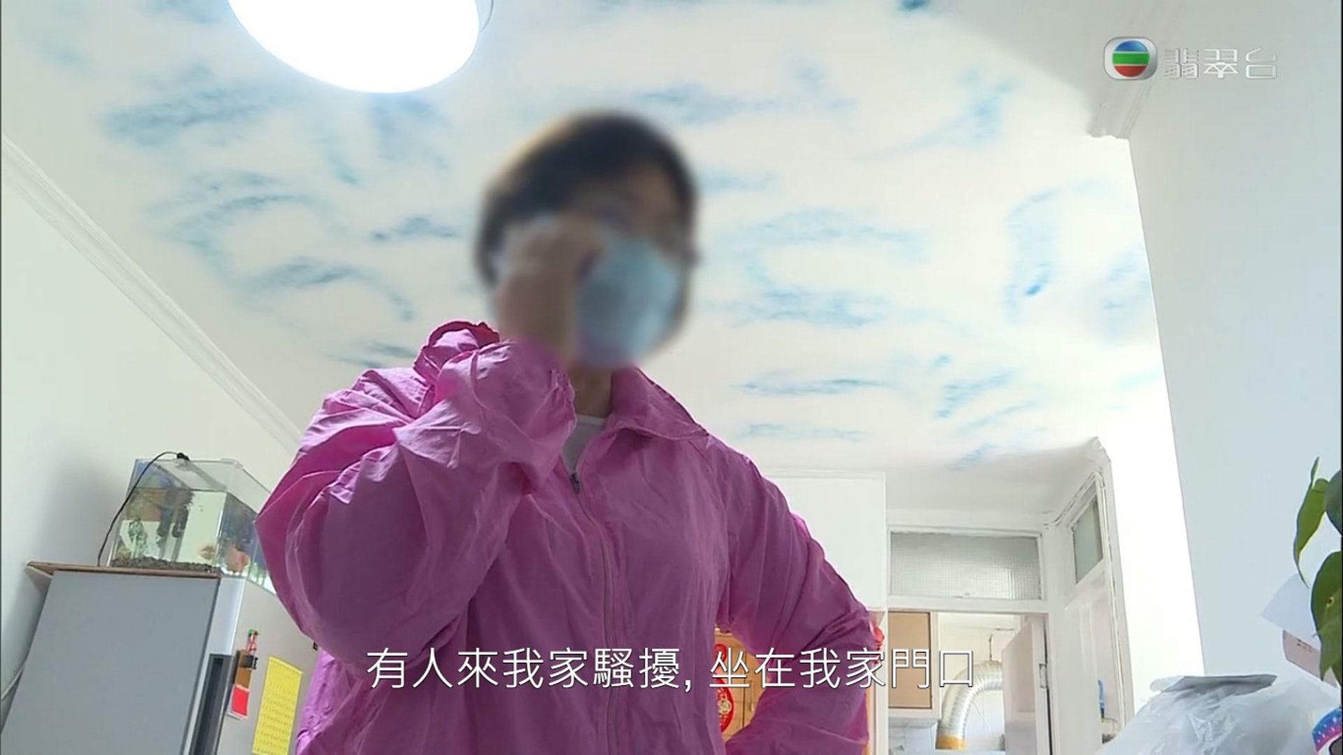 娟姐報警又打電話給社工,要求美滿搬走所有物品。