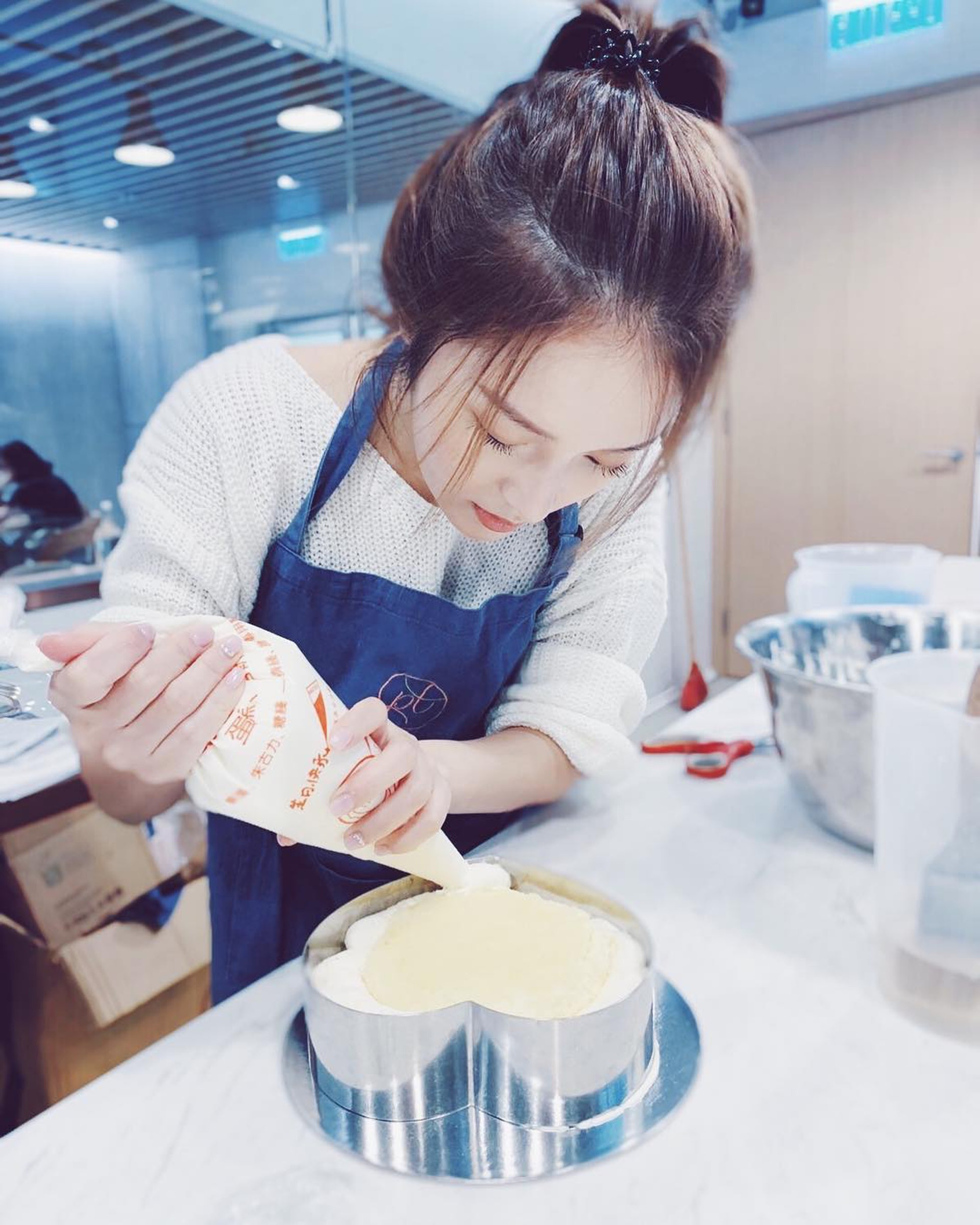 鄺潔楹(Judy)平日也會親手整甜點。