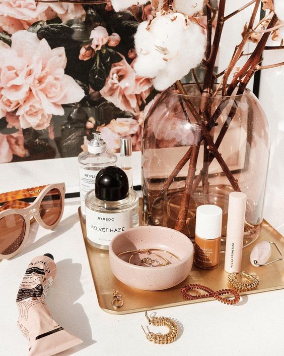 Eau de Parfum比Eau de Toilette濃度高,因此更適合在冬天使用