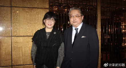 余詠珊與丈夫何哲圖(前星夢娛樂行政總)今年離開無綫