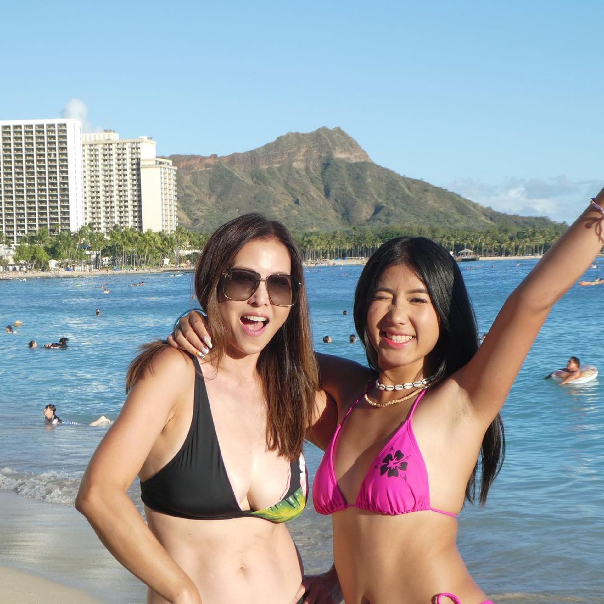 李婉華17歲大女婷婷玉立同框似姐妹