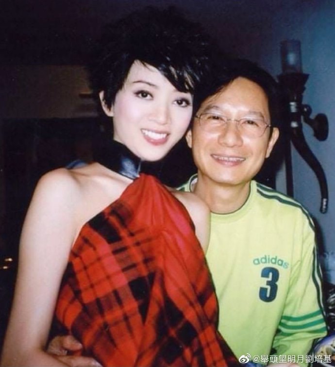 劉培基與梅艷芳昔日合照。