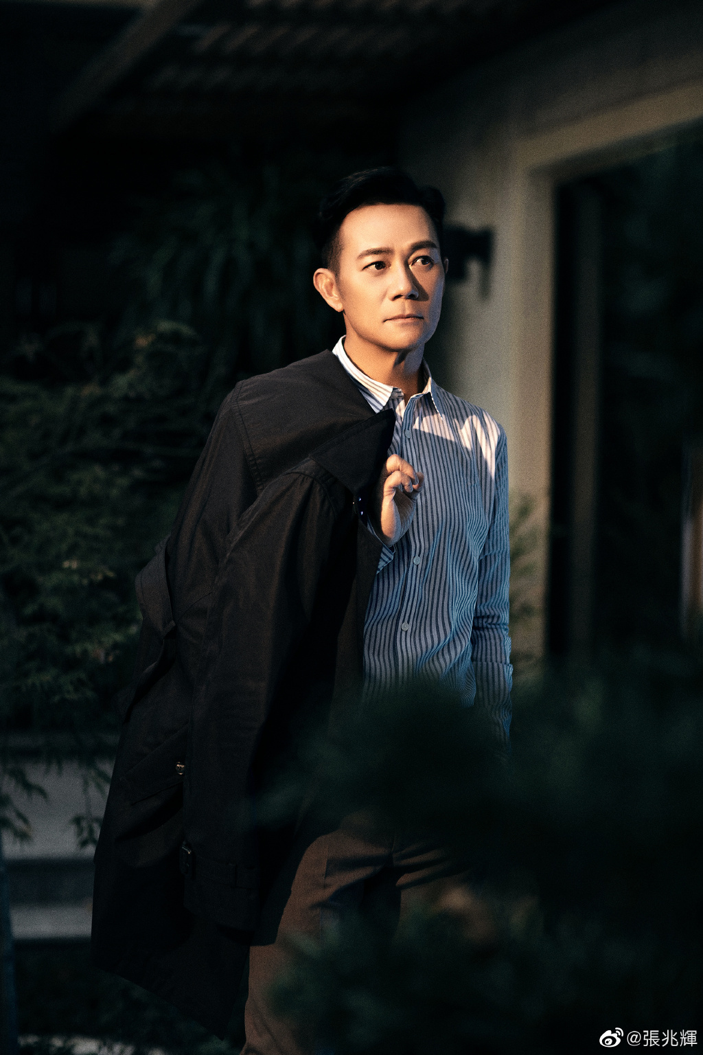 過去因交通意外曾一度形象重挫。