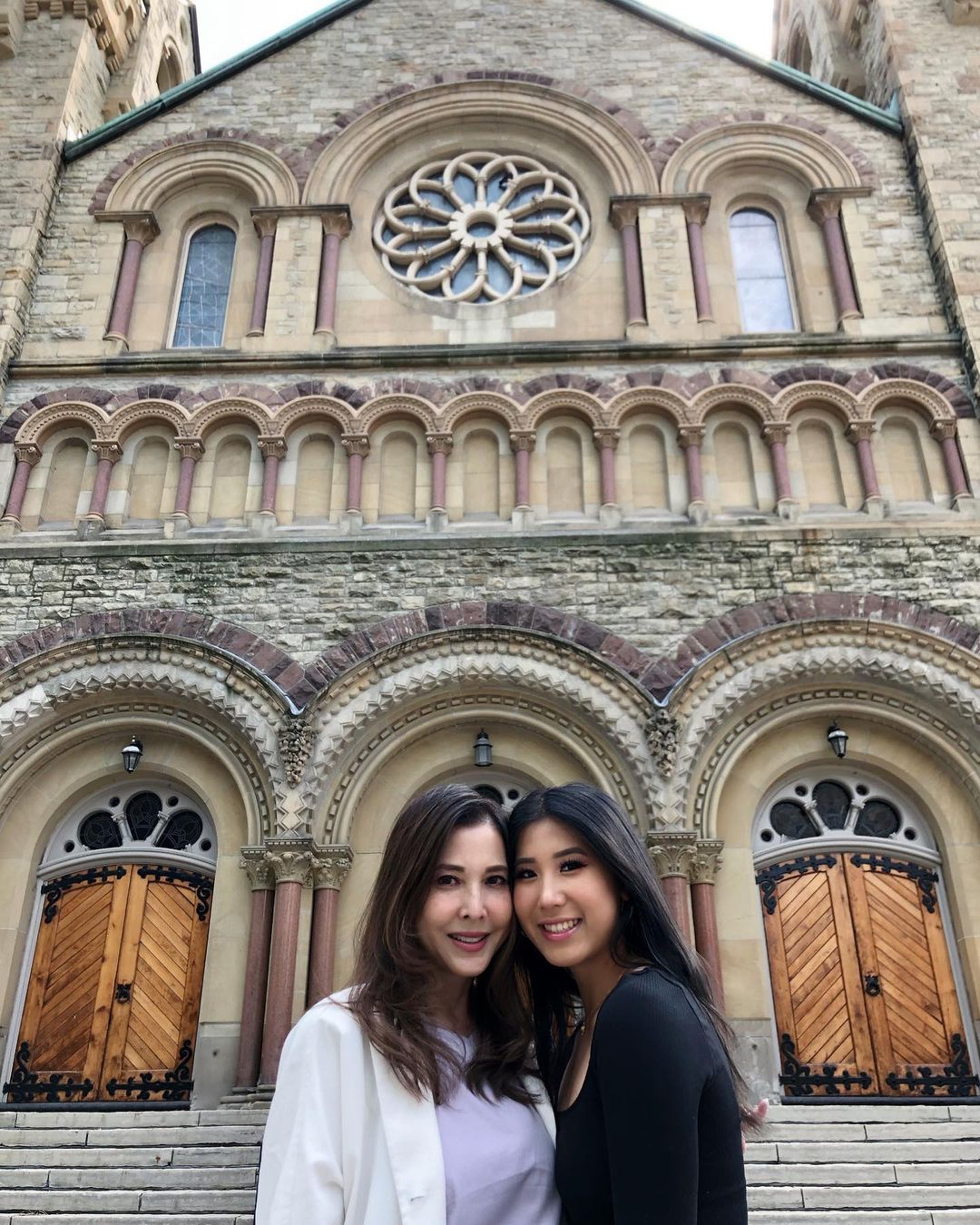 前TVB藝人李婉華是80、90年代的著名性感女星