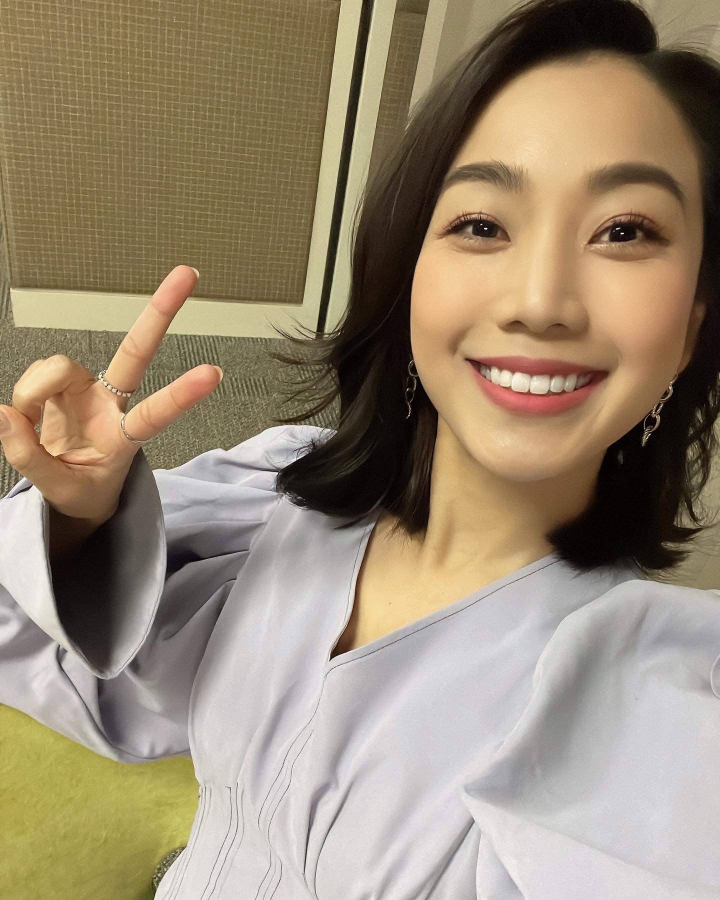 姜麗文憑著演技自然而獲得網民激讚「果然係秦沛個女」。