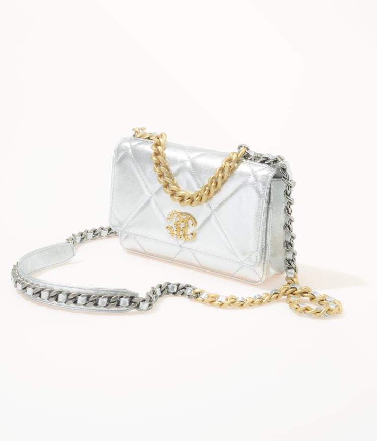 銀色CHANEL 19 鏈條銀包 $28,100