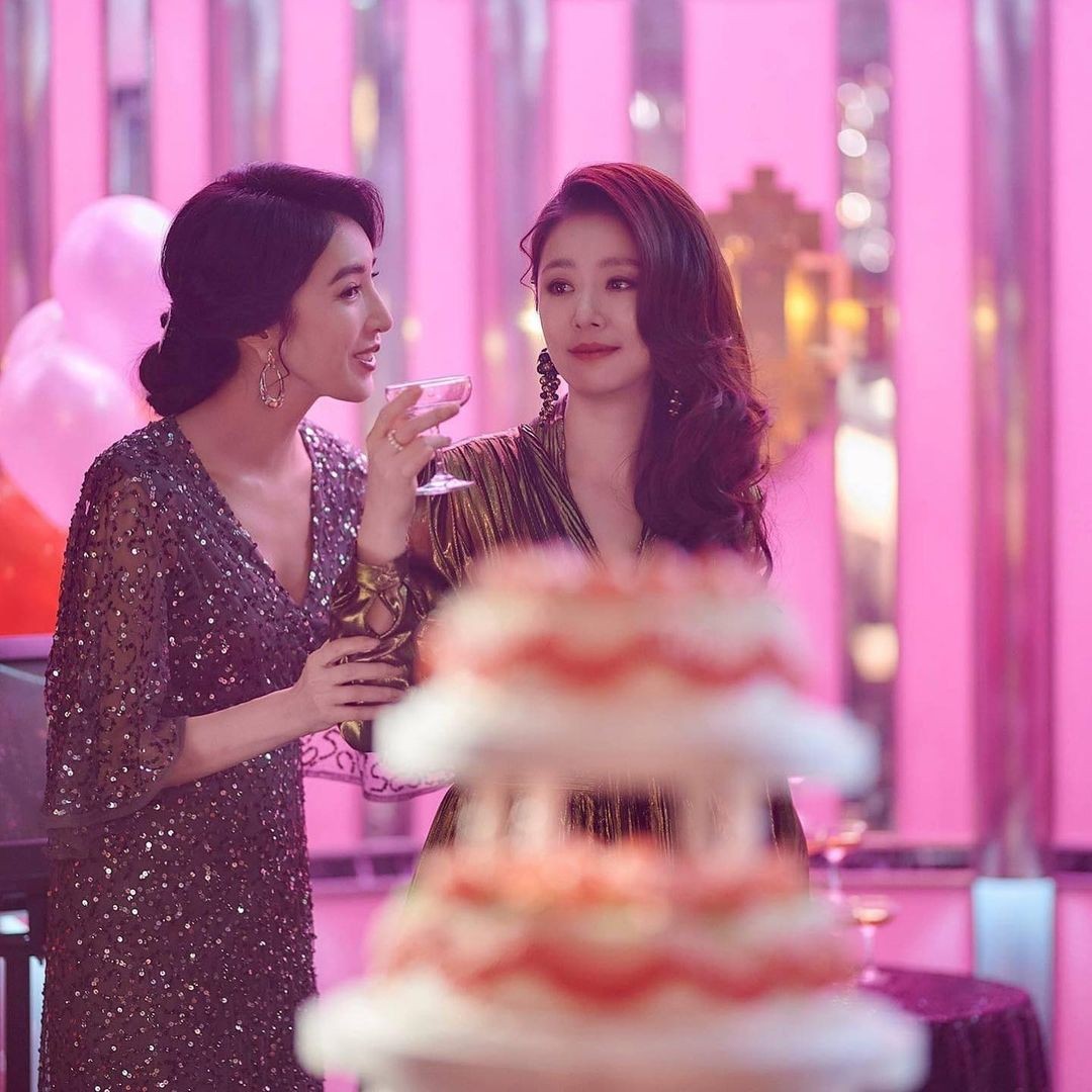 Netflix《華燈初上》播出後一直叫好又叫座,大家注意力都放在兩大女主角身上。
