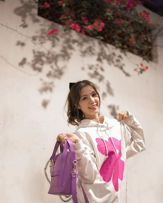 陳曉華感情生活豐富。