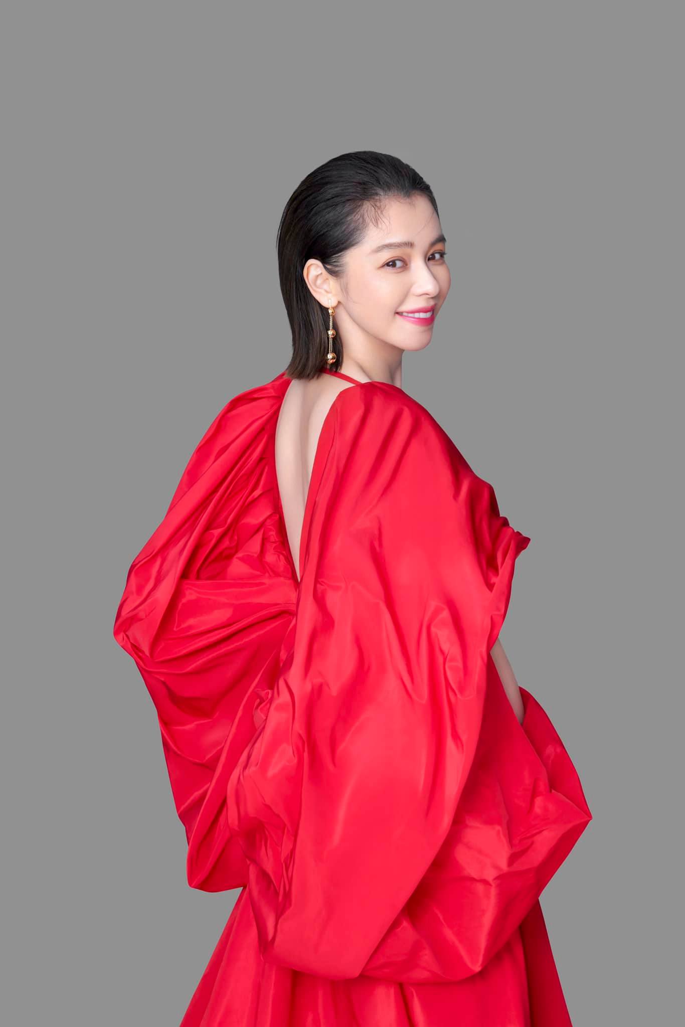 徐若瑄被質疑是P友人妻而漏夜發聲明。